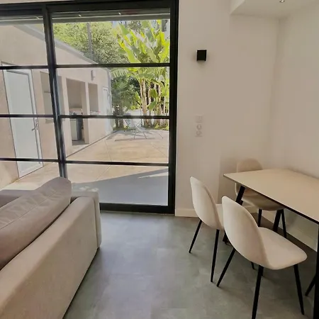 Vila Deconnection Garantie Entre Et Piscine